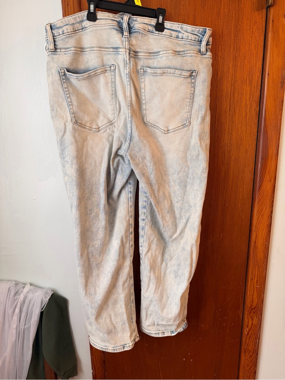 Ava & Viv Light Wash High-Rise Jeans - Pale Blue - Picture 6 of 7